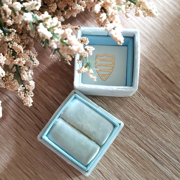 The Mrs Box Velvet Ring Box - Picture 1 of 5
